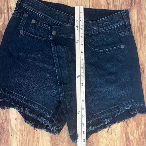 R13 Black Crossover Denim Jeans ShortsIn Jake Black Size 26 - Picture 11 of 14